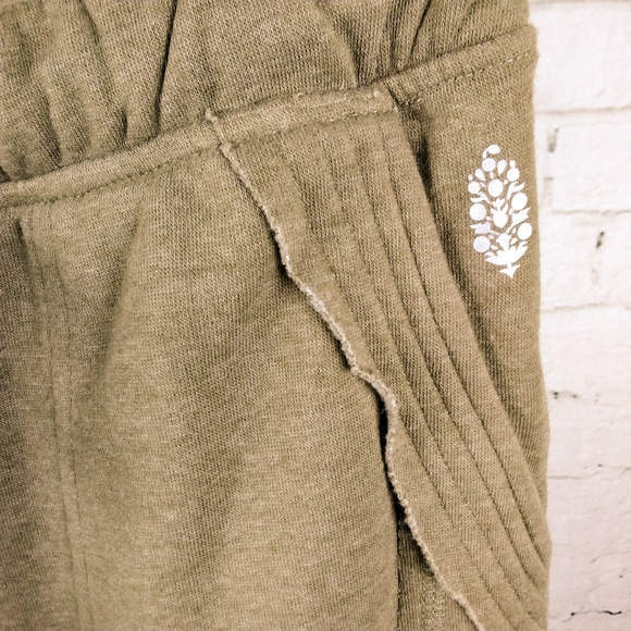 Free People Work It Out Drawstring Joggers In Army - Picture 3 of 7